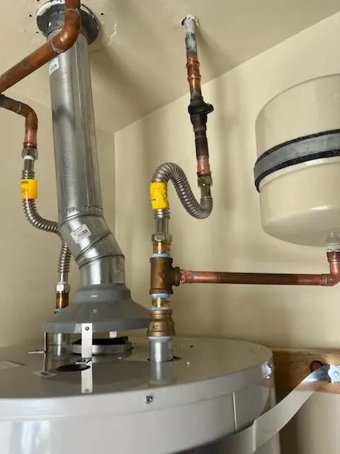 Water heater installation and plumbing repair in Flohrville